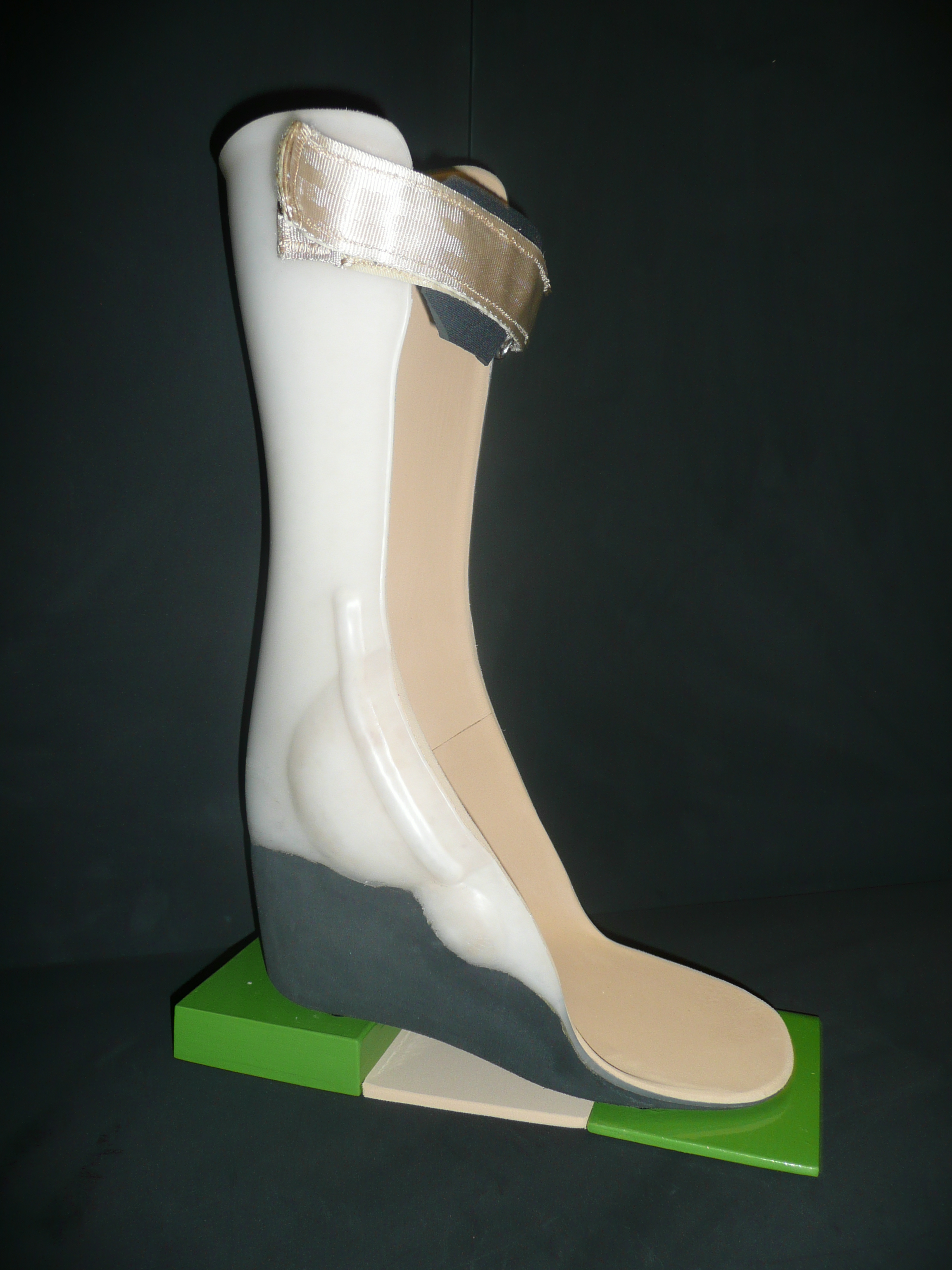 Custom-Made Solid AFO&apos;s
